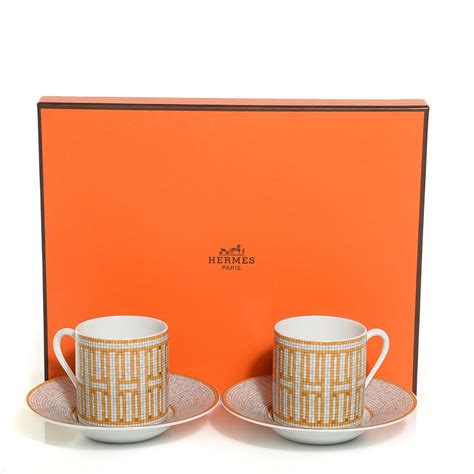 hermes coffee cup set.